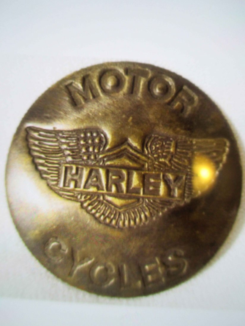 HARLEY DAVIDSON BADGE: VINTAGE MOTOR CYCLE BADGE