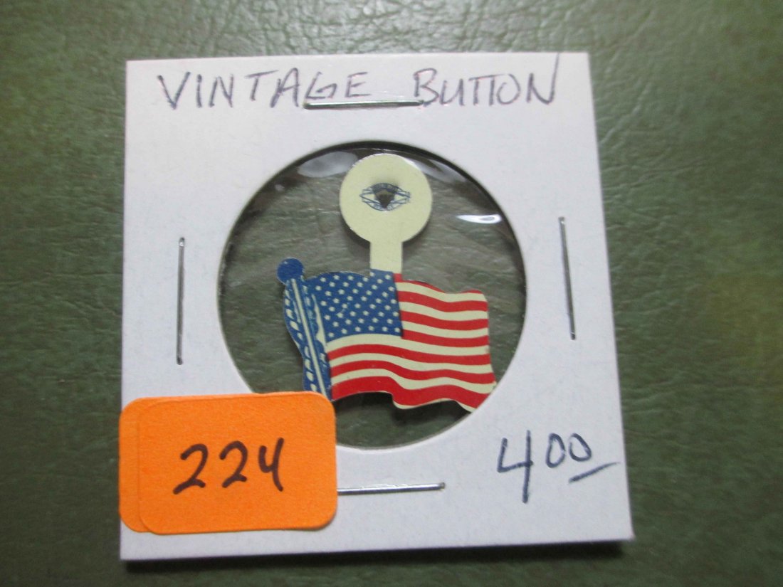 VINTAGE USA FLAG FOLD OVER BUTTON: RARE