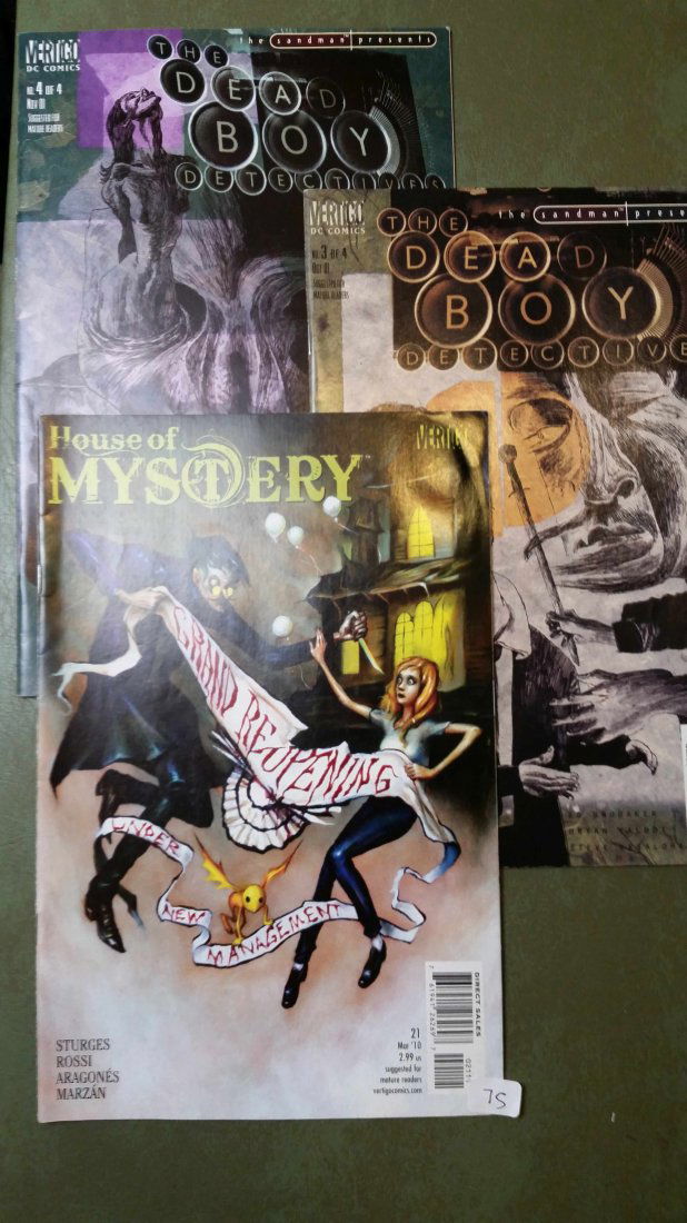 LOT OF 3 COMIC BOOKS (1 of 1)