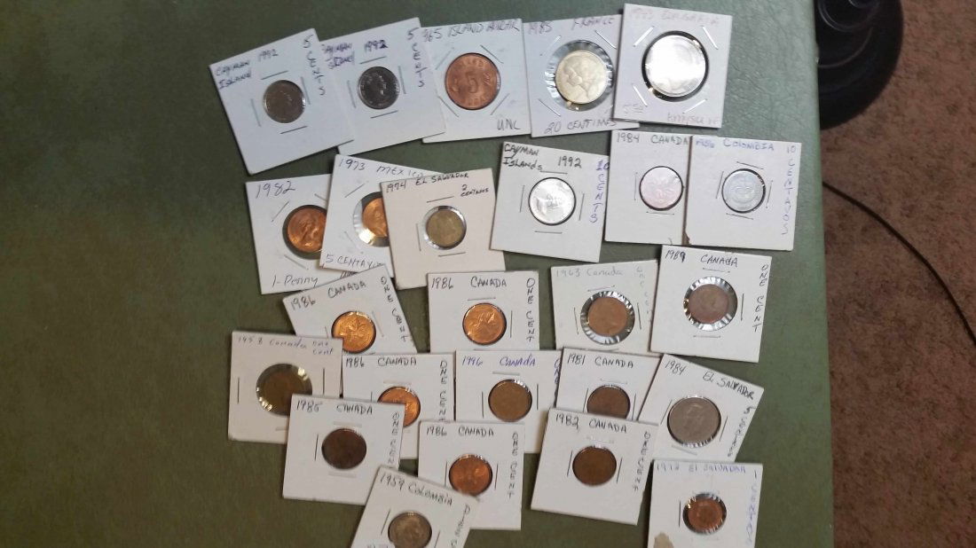 LOT OF 25 ASSORTED WORLD COINS (1 of 1)