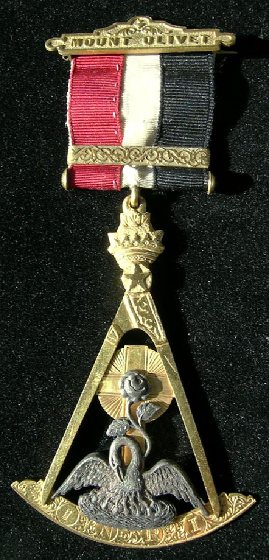 Antique Masonic Gold Jewel (1 of 1)
