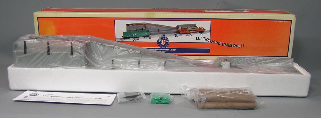 Lionel 364 Conveyor Lumber Loader (1 of 1)