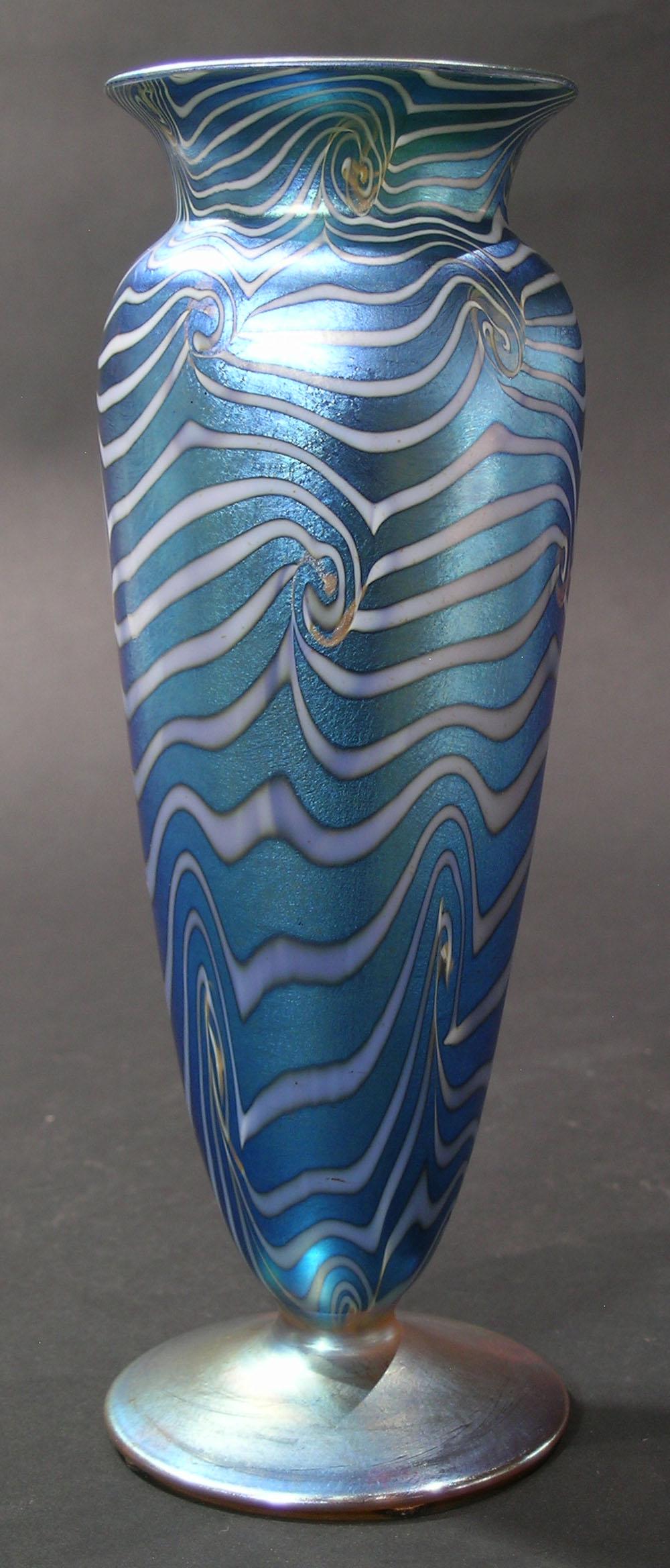 DURAND ART GLASS VASE: King Tut, having the date 2011.8 and the letter R, 8 3/4" high