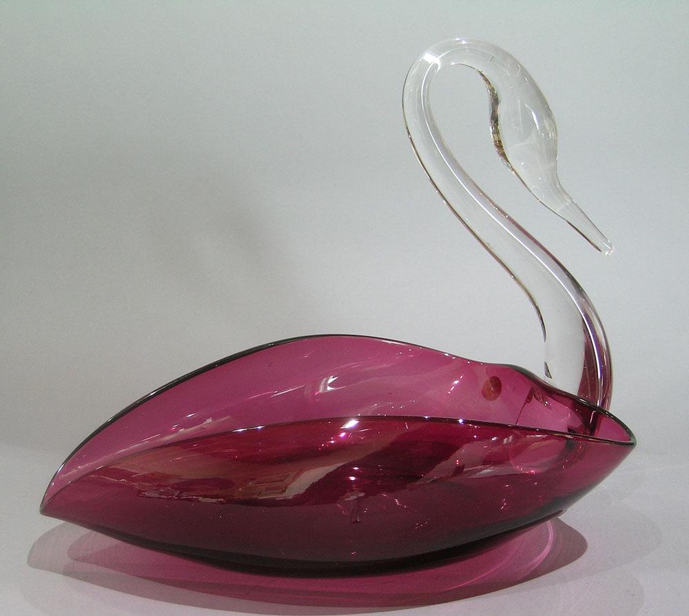 LARGE GUNDERSON PAIRPOINT ART GLASS SWAN (1 of 1)