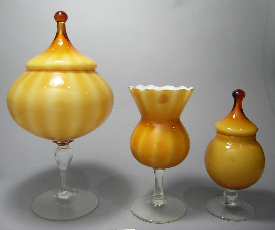 THREE CONTEMPORARY ART GLASS TABLE ARTICLES (1 of 1)