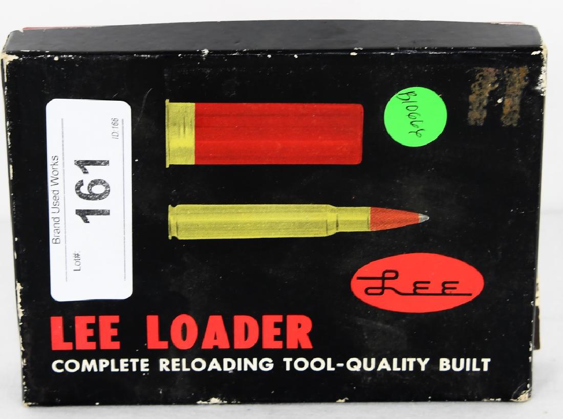 LEE LOADER SET for .38 Special: Lee Loader for Rifle or Pistol cartridges, comes with box, tools and paperwork for .38 Special; per instructions to convert to the .357 magnum you need a charge table and powder measure. set is pre ow