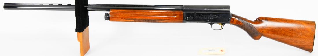 Browning Auto-5 Light Twelve Shotgun 12 Gauge: Up next is a nice Old Browning Auto-5 Light Twelve, chambered in 12 Gauge, with a 28" vent rib barrel and a front bead sight. in great Pre-owned condition, Serial # 55758.