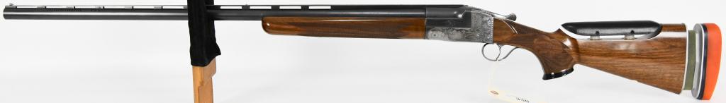 Ithaca Grade 4E Flues Model Single Barrel Trap 12: RARE and Beautiful Ithaca Grade 4E Flues Model Single Barrel Trap Shotgun Chambered in 12 Gauge, Manufactured circa 1916, Serial # 272527 T, with light starburst engraving on the side flats next to th