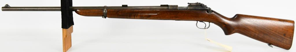 Winchester Model 52 Target Rifle .22 LR 1931: Up Next is a Beautiful Old Winchester Model 52 Bolt Action Target Rifle Chambered in .22 LR, Serial #20594 Dates this to 1931. Comes with one Magazine, a 28" Heavy Barrel, Front Sight, and Rear Flip u