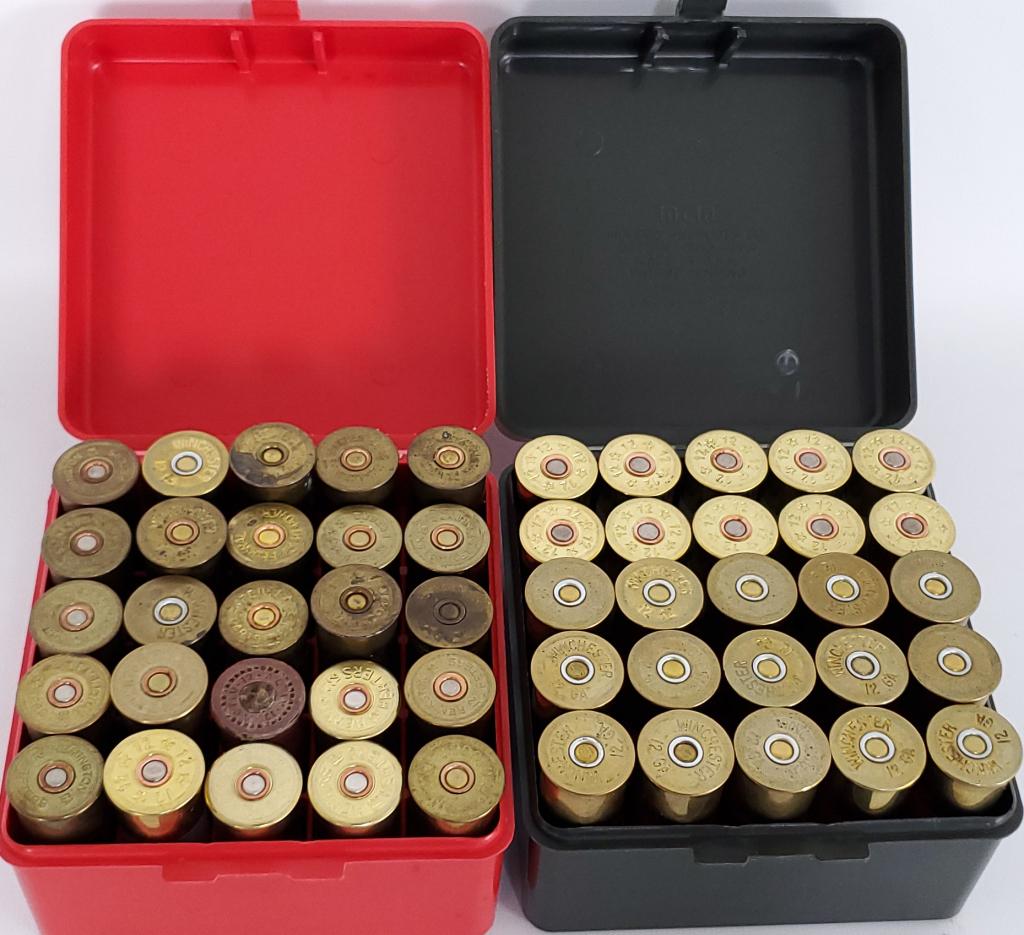50 Rounds Of Misc 12 Ga Buckshots & Slugs: 50 Rounds Of Misc 12 Ga Buckshots & Slugs & 2 Plastic Ammo Containers Various Head Stamps