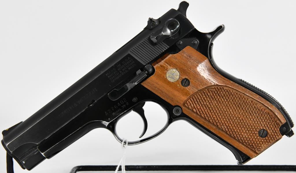 Smith & Wesson Model 39-2 9MM Pistol: Up Next We Have a Smith & Wesson Model 39-2 Semi Auto Pistol Chambered in 9MM, Comes with a Factory Magazine, Serial #A276402 This Pistol is in Great Pre-owned Condition. The Smith & Wesson Model 39 w
