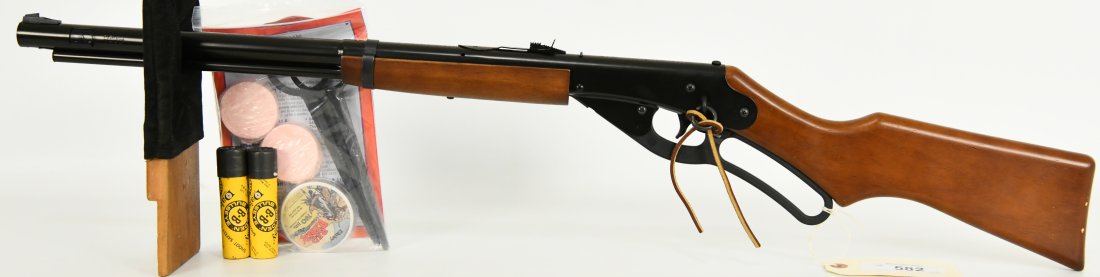 Unfired Daisy 1938B Red Ryder BB Gun: No Christmas Auction Would Be Complete Without a Red Ryder BB Gun, Don't Worry, You Probally Wont Shoot Yer Eye Out! This Vintage Daisy is in Pristine Condition, and Per the Consignor, It is Unfired. 
