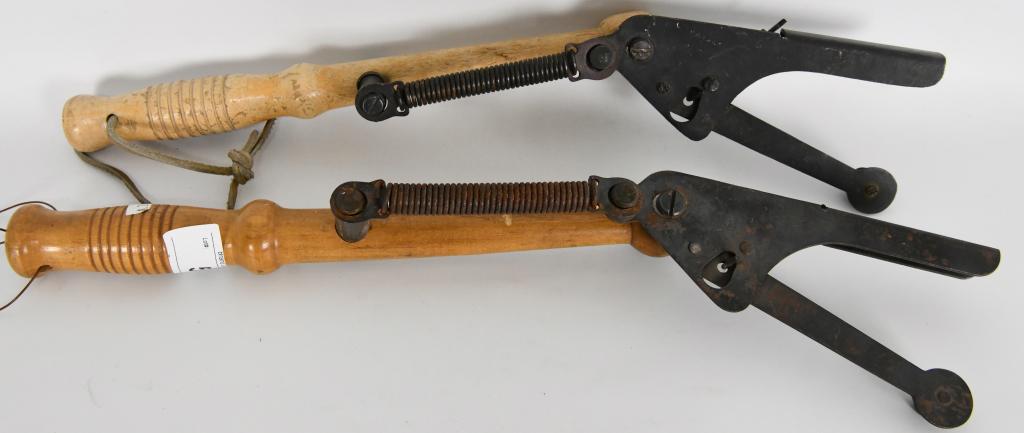 Lot of 2 Vintage Hand Clay Pigeon Throwers: Lot of 2 Vintage Hand Clay Pigeon Throwers UnMarked , Measures 18" Long