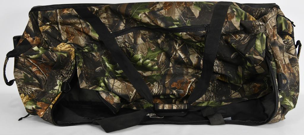 Large Heavy Duty RedHead Luggage Bag In Mossy Oak: Large Heavy Duty RedHead Luggage Bag In Mossy Oak Color on Wheels 42" x 18"