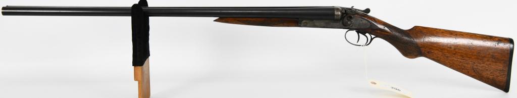 L.C. Smith Double Barrel Hammer 12 Gauge: Here's an old L.C. Smith Double Trigger, Hammer 12 Gauge Shotgun with 30" Barrels. The solid rib is marked Hunter Arms Co. Fulton, NY. Manufactured (1913-1945) Under Barrel Marked Royal Steel. The Rec