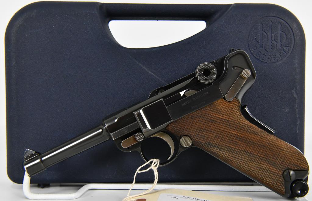 Mauser/Interarms Parabellum American Eagle Luger: Up Next We Have a Mauser / Interarms Parabellum Post War American Eagle Luger Pistol Chambered in 9MM, With the 4" Barrel, In Excellent Like New Condition. It Comes in a Padded Hardcase.