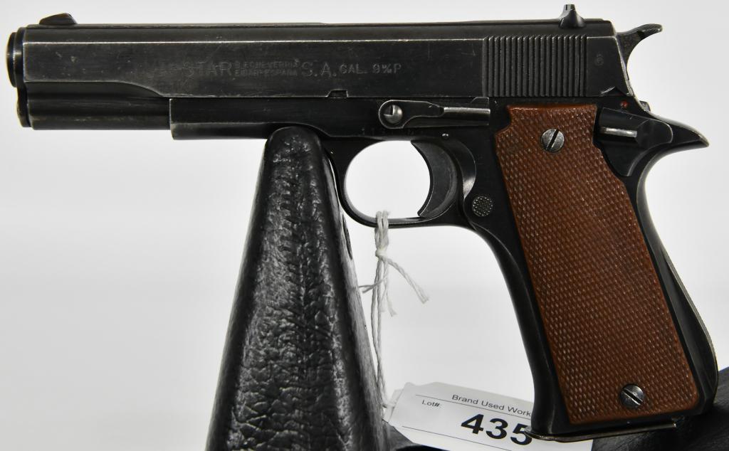 Star Modelo Super B 9mm Semi Auto Pistol: Up Next We Have a Star Modelo Super B Semi Auto Pistol Chambered in 9mm, Comes With One Factory Magazine and Overall Condition is Good. This is the mid 1940's variant of the Classic Star Model B and i
