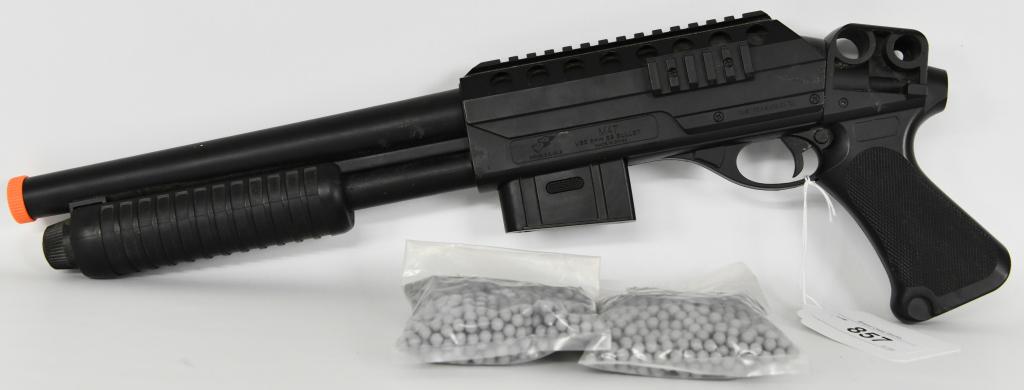 Double Eagle Pump Action Air Soft BB Shotgun: Double Eagle Pump Action Air Soft BB Shotgun, M47 6mm BB Bullets Also Comes With Hell Fighter tactical Lighting Scope & Extra 6mm BBs & Magazine
