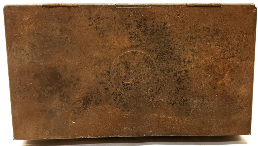 US Marked 1911 Squad Field Cleaning Kit: In Original US Marked Metal Container , Colt 1911 U.S. Army WWI M1912 Squad Cleaning Kit...Blued Case/Brass Components...Excellent Shape .45 ACP for the Colt 1911 .45 automatic pistols. Designated "Pi