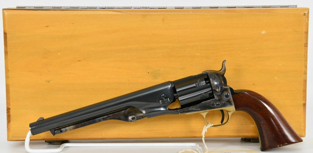 Uberti 1861 Navy Cap and Ball Revolver .44: Up Next We Have a Uberti 1861 Navy Cap and Ball Revolver Chambered in .44, It has an 8" Barrel and Comes in a Wood Presentation Case Padded and Lined in Green Velvet. Overall in Great Condition.
