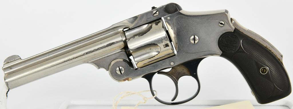 Smith & Wesson Top Break Hammerless .38 S&W: Up Next We Have a Smith & Wesson Top Break Hammerless Lemon Squeezer Chambered in .38 S&W, I believe This is a Fourth Model. 4" Barrel, Serial #228894. Overall in Great Condition.