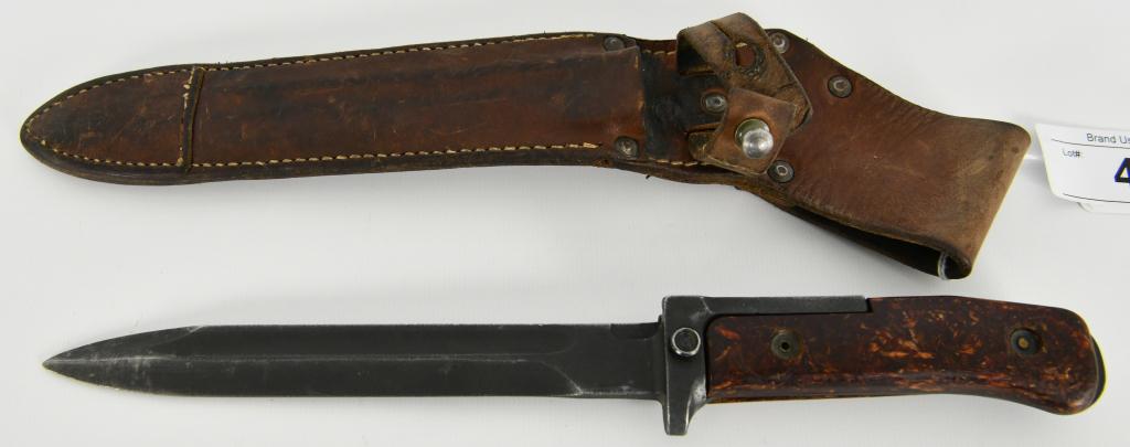 Czech Military Vz-58 Bayonet With Scabbard: Czech Military Vz-58 Bayonet With Leather Scabbard, Blade Is Marked S8200 , 260 , Blade Measures Approx 6 1/2" Long & Measures Approx 11" Overall, Has Wood Handle