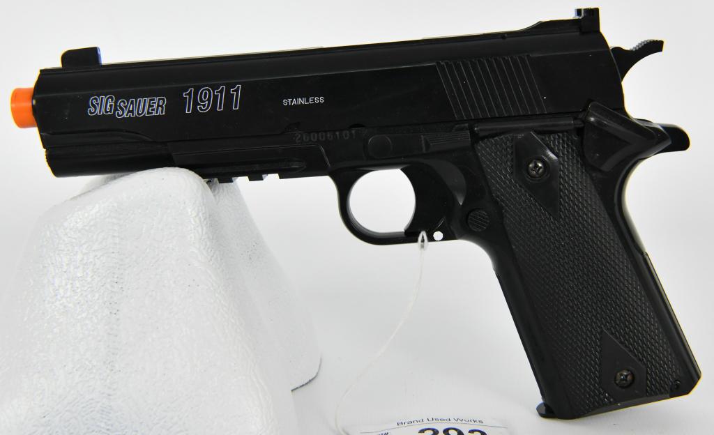 Sig Sauer 1911 Model Fully Functional BB Gun: Pistol; Sig Sauer 1911 Model Fully Functional BB Gun Pistol, Has Bottom Rail For Flash Light Or Laser Attachments, Also Has Fully Functional Slide, Hammer Action, & Slide Safety Switch, Shoots 6mm BBs