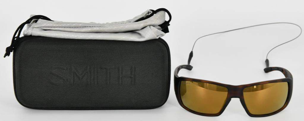 Smith Guides Choice Matte Havana Sunglasses: Integrated/detachable sun glass leash and microfiber storage pouch, plus soft carrying case. Casting your rod across a high mountain stream or out on the lake wacky rigging for big bass. For those tha