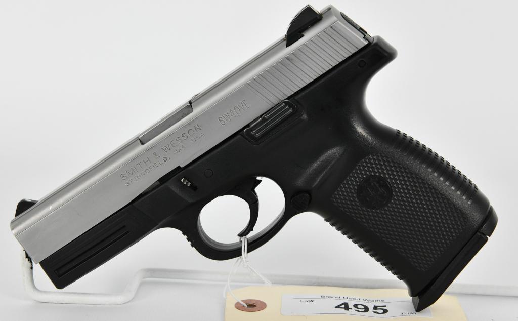 Smith & Wesson Model SW40VE Semi Auto Pistol .40: Up Next we have a Smith & Wesson Sigma Model SW40VE Semi Auto Pistol Chambered in .40 S&W , Black/Stainless, and comes with one factory magazine in Great pre-owned condition.