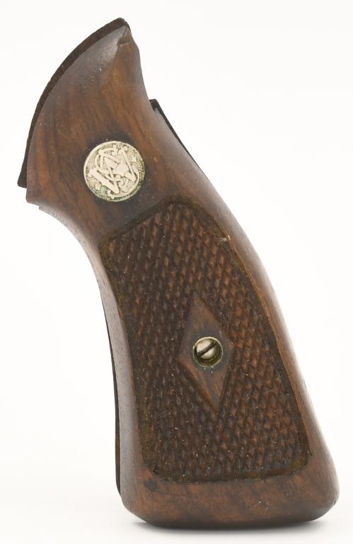 Smith & Wesson Walnut Grips for J-Frame 22 M35-1: comes to you in real nice pre owned condition with nice checkering on both panels, screw included.