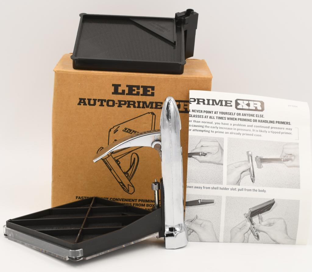 Lee Precision Auto Prime Hand Priming Tool Steel: Lee Precision produces this hand priming tool to quickly and easily prime your brass with almost no set up time. simply put in the correct shell holder and press in your primers. This Fast and accurat