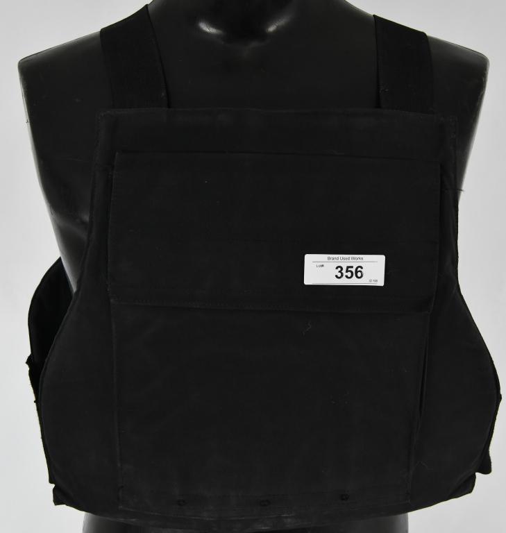 Second Chance SZ LG AirTac Ballistic Vest Black: This pre owned Law Enforcement Second Chance AirTac Ballistic Vest comes in good condition, with velcro at the top of shoulders, the sides, states it is a size Large. The tag states this carrier syste