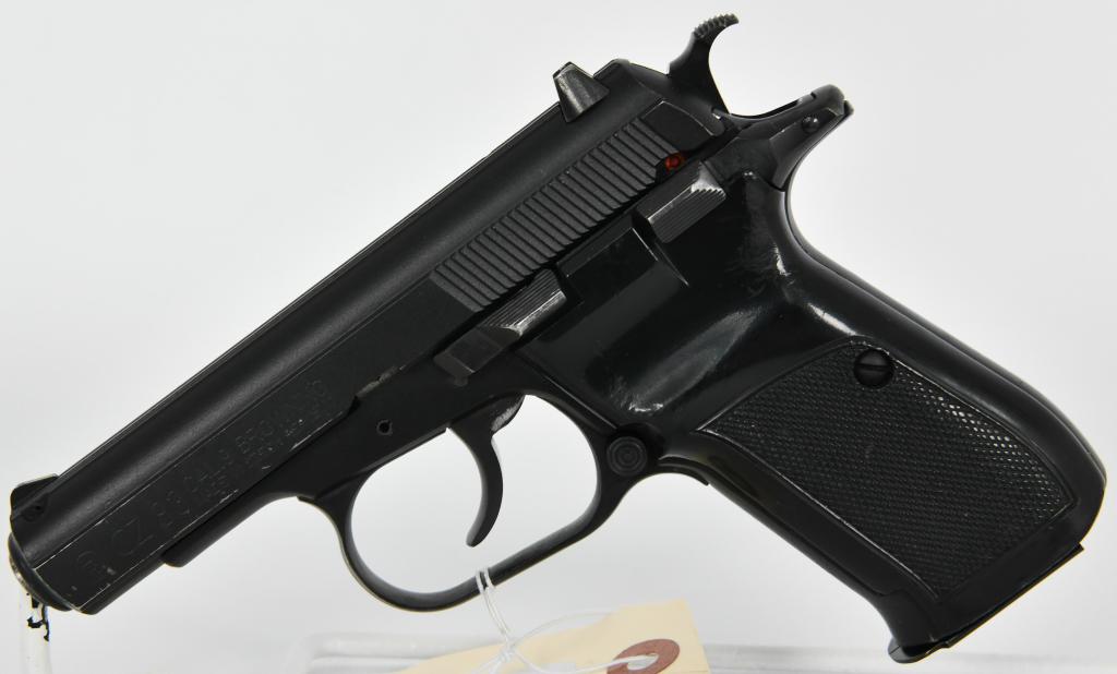 Czech model CZ 83 9MM Browning Semi Auto Pistol: Czech model CZ 83 9MM Browning semi automatic pistol. Incredibly accurate, compact all steel handgun, designed on the blowback breech principle. Includes 1-12rd magazine. Imported By Cole Dist.. Overa