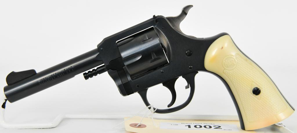 Harrington & Richardson Model 732 Side Kick .32: Up Next we have a Harrington & Richardson Model 732 Side-Kick Chambered in .32 S&W, 4" Barrel, And Overall in Excellent Condition! Serial # Z16896