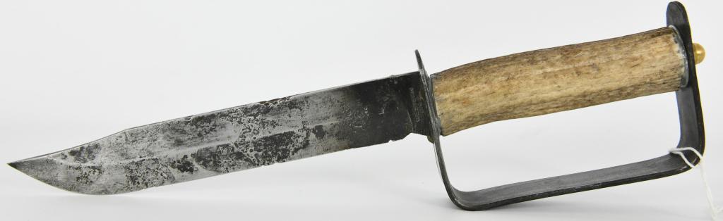 Western USA Stage Handle Fixed Blade Knife: Western USA Stage Handle Fixed Blade Knife, Blade Marked L46B Has metal Handle Guard , Stag Handle , Blade Measures Approx