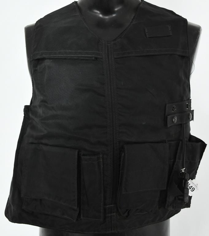 ABA American Body Armor Ballistic Carrier/vest sz: LG; This Ballistic Carrier or Vest has no Ballistic panels, vest or carrier only, size Large; Black color, in super nice pre owned condition Male-2144 TOC- With protective equipment, quality must neve