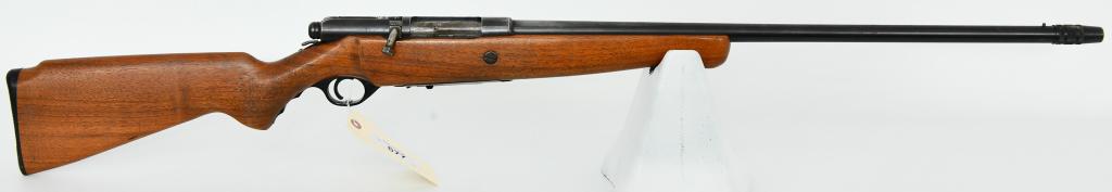 Mossberg Model 185 D Bolt Action 20 Ga Shotgun: Here we have a pre-owned Vintage Mossberg Model 185 D Bolt action 20 Gauge Shotgun Chambered for 2 3/4" Shells, With detachable mag, With a Mossberg Adjustible choke, In Good pre-owned condition, Alte