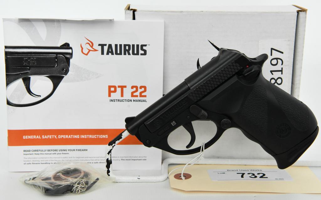 Taurus PT-22 .22 LR Subcompact Pistol: Up Next We Have a Taurus PT-22 Subcompact Pistol Chambered in .22 LR. It Comes in a Padded Softcase with 1 Magazine, and in Excellent Like New Condition. More from the Internet Below: Boasting sleek l