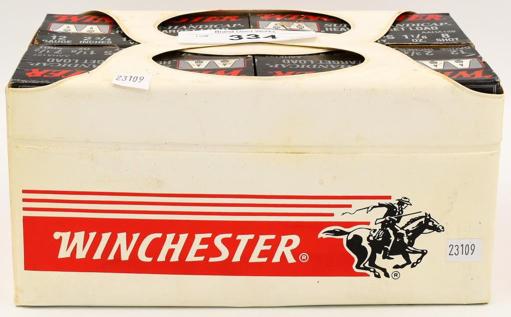 100 Rounds Of Winchester AA 12 Ga Shotshells: 100 Rounds Of Winchester AA 12 Ga Shotshells, 2 3/4" 7 1/2 Shot Super Handicap Heavy Target Load Shotshells Comes With Vintage Winchester Ammunition Carry Bag