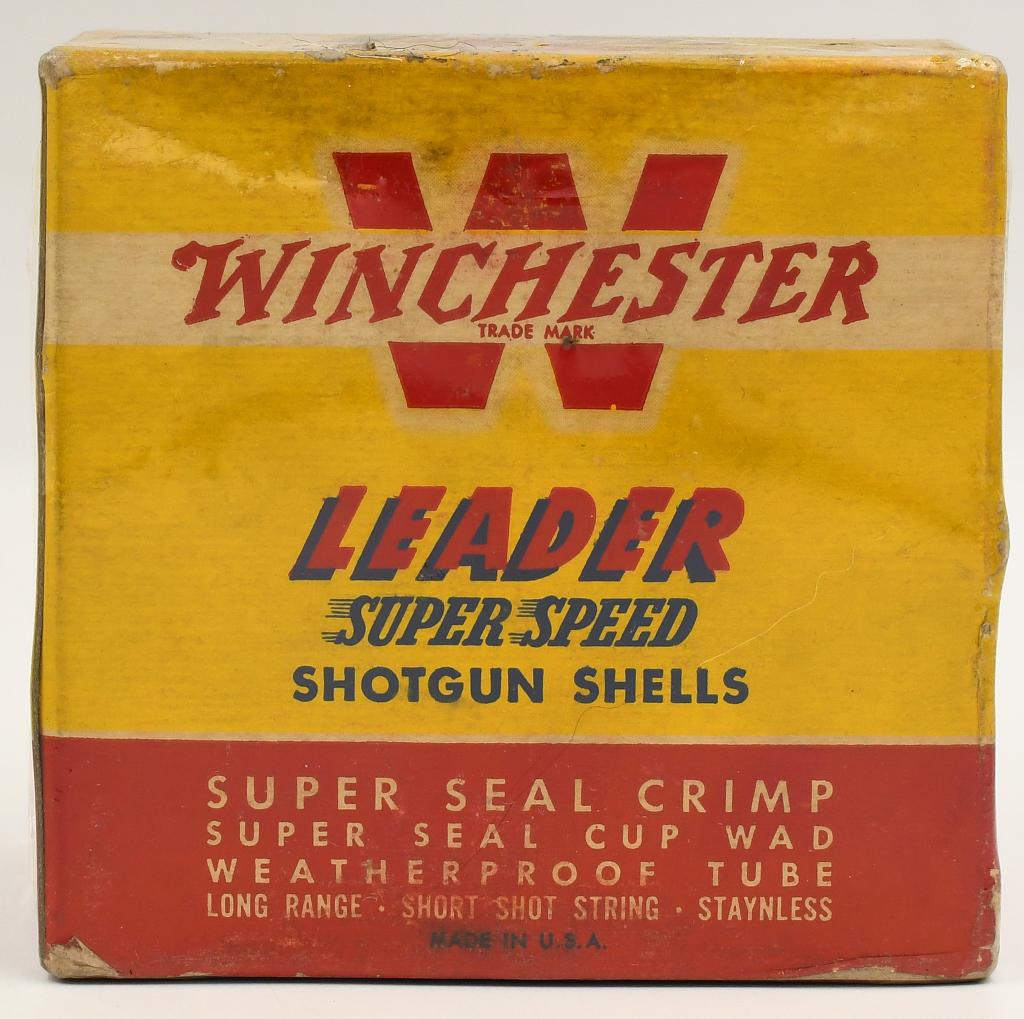 Collector Box Of 25 Rds Winchester Leader 12 Ga: Collector Box Of 25 Rds Winchester Leader 12 Ga, Super Speed Shotshells, W/ Super Seal Crimp , 3" Shells, Box Appears In Excellent Condition & Comes Cellophane Wrapped,