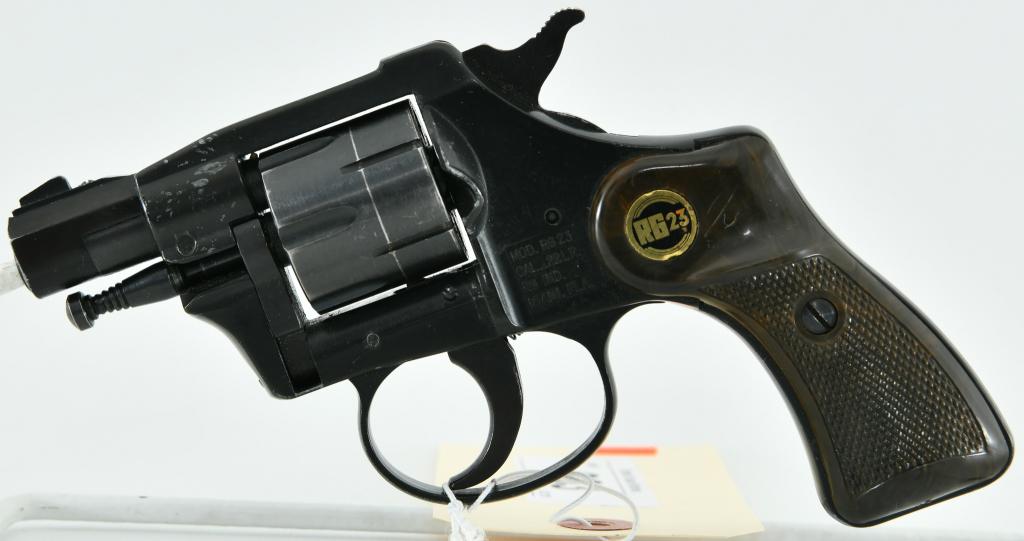 RG Industries RG23 Revolver .22 LR: Up Next We Have an RG Industries RG23 Revolver Chambered For .22 LR, 1 3/4" Barrel, SA/DA, Original Plastic Grips, Overall in Great Vintage Condition.