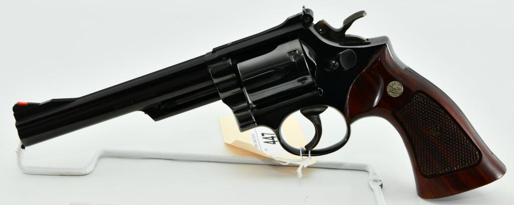 Smith & Wesson Model 19-3 Combat Magnum .357: Up Next We Have a Nice Smith & Wesson Model 19-3 Combat Magnum Chambered in .357 Magnum, 5 7/8" Barrel, Serrated blade front sight on a ramp base and adjustable square notch rear sight, Equipped With