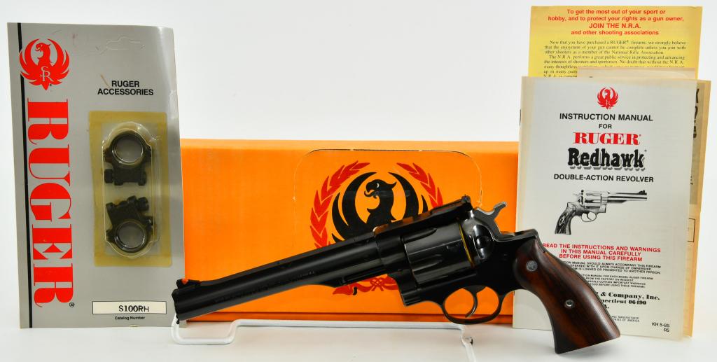 Ruger Redhawk Revolver .44 Magnum 7 1/2": Up Next We Have a Ruger Redhawk Revolver Chambered in .44 Magnum, Model RH-44R, Equipped With a 7 1/2" Scope Ready Barrel, Comes in The Factory Box With Paperwork, Scope Rings, Overall in Pristine Lik