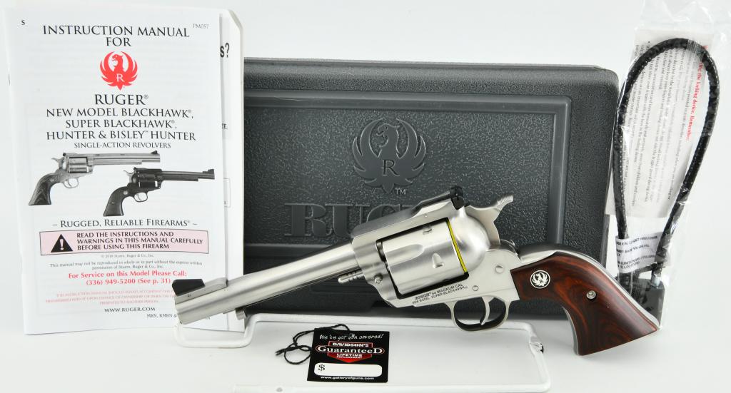 NEW Ruger Super BlackHawk Standard .44 Rem Mag 5.5: Up Next We Have a Brand New Ruger Super BlackHawk Standard .44 Rem Mag in Stainless With a 5.5" Barrel, 6 Round Cylinder, Rosewood Grips, and Comes in The Factory Hardcase With Lock and Paperwork. Mor