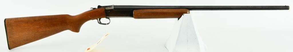 Winchester Model 37 Steelbilt .410 Gauge Shotgun: Up Next is a Winchester Model 37 Steelbilt, Chambered in .410 Gauge for 3" shells, Full Choke, 26 1/8" Barrel, Walnut stock, Overall in Great Condition, Clean Bore.