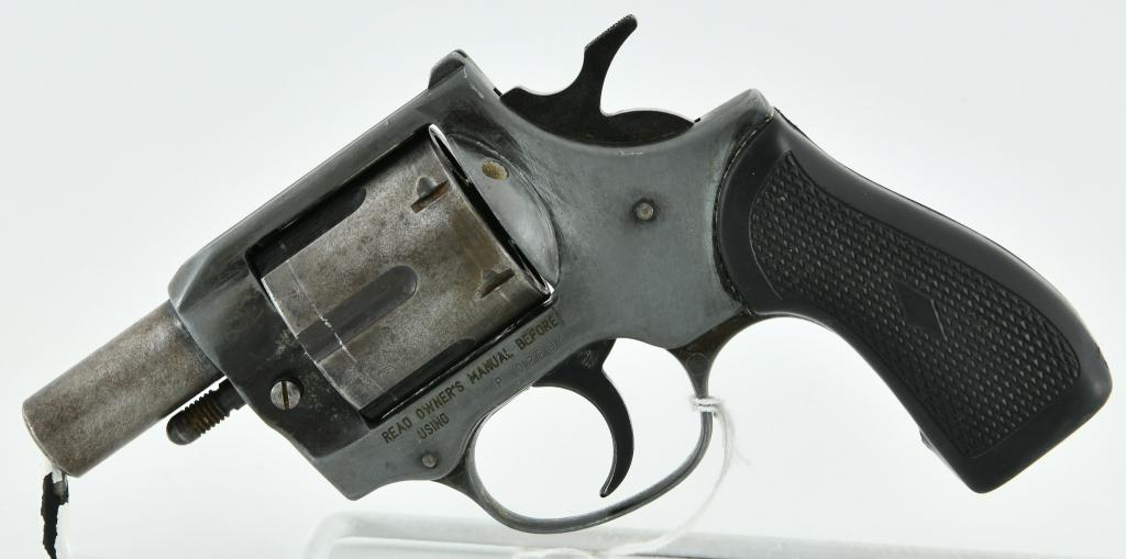 Heritage Sentry Snub Nose .38 Special: Here We Have a Heritage Sentry Snub Nose Revolver Chambered in .38 Special, 2" Heavy Barrel, No Front Sight, SA/DA, Overall in Fair Condition.