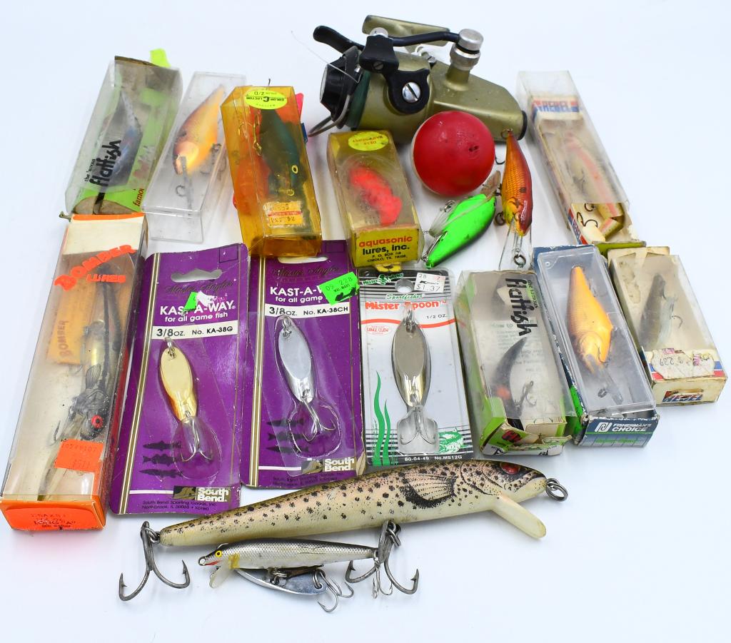Huge Variation Of Fresh Water Fishing Tackle: Huge Variation Of Fresh Water Fishing Tackle, Includes New In The Box Master Angler Kast-A-Way Lures, Rebel Lures, Crank Baits, Large Lures, Flat Fish Some In The Original Box & So Much More!!!