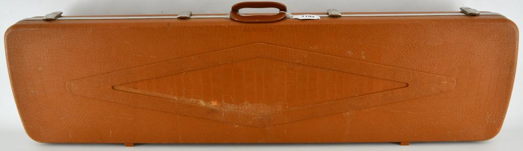 Vintage Dosckil 52" Double Gun Hard Case: Vintage Doskocil Gun Guard Locking Foam- egg crate Lined Hard Rifle Case- measures approx 52" x 13" x 4.5" in overall real nice pre owned condition with four latches, two outside lock (no key) comes w