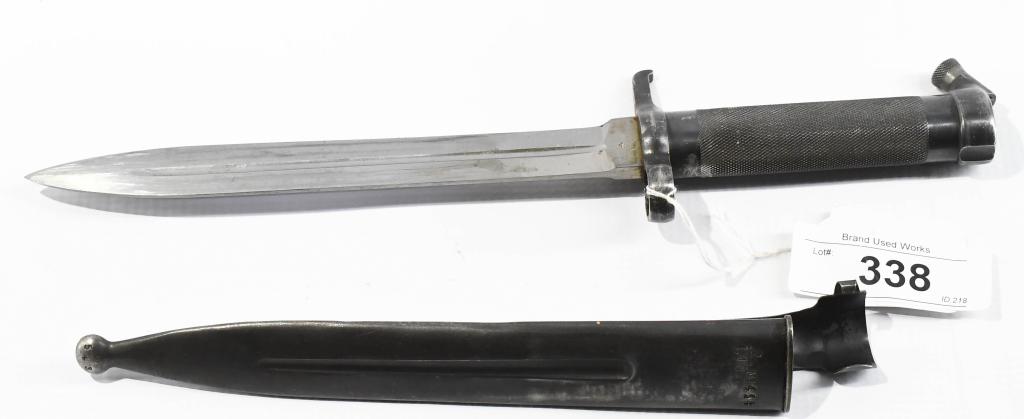WWII I.J.A.B Swedish M1896 Bayonet & Scabbard: WWII I.J.A.B Swedish M1896 Bayonet & Scabbard, Has Markings On Blade On Scabbard, Marked N0 60B N0 494, Fits On Swedish Mauser Rifles, Scabbard Is Marked N0454 , Blade Measures Approx 8 1/4" Long , & 