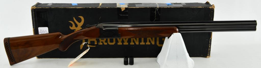 Brand New Browning Citori Lightning Grade I: Up Next We Have a Brand New Browning Citori Lightning Grade I, 1992 Model, Chambered in 12 Gauge, With a 26" Vent Rib Barrel, and COmes With Two Invector Chokes, and in The Factory Box. The lightning-